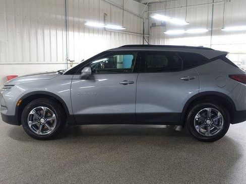 Used 2024 Chevrolet Blazer LT w/ Convenience Package FWD image 4