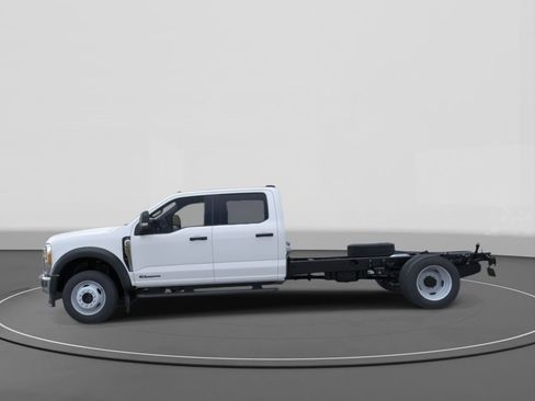 New 2025 Ford F550 4x4 Crew Cab Super Duty image 3