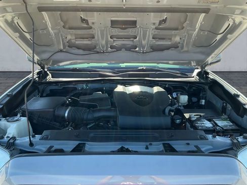 Used 2020 Toyota Tacoma TRD Sport image 21