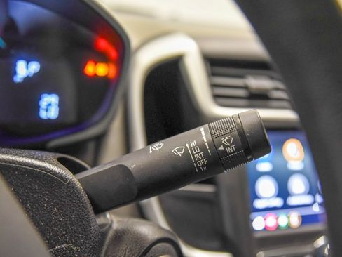 Used 2020 Chevrolet Sonic LT image 21