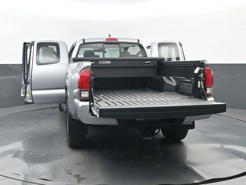 Used 2019 Toyota Tacoma SR w/ SR Convenience Package image 32