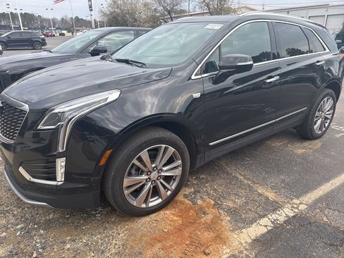 Used 2024 Cadillac XT5 Premium Luxury image 3
