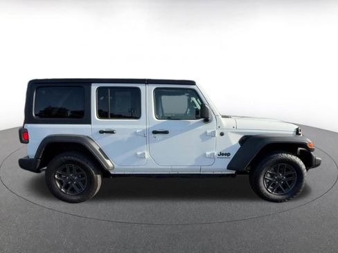 Used 2025 Jeep Wrangler Unlimited Sport AWD/4WD image 16