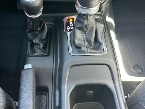 New 2025 Jeep Gladiator Rubicon w/ Convenience Group image 18
