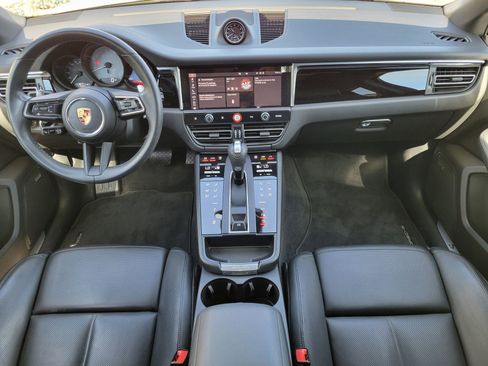 Certified 2023 Porsche Macan S image 12