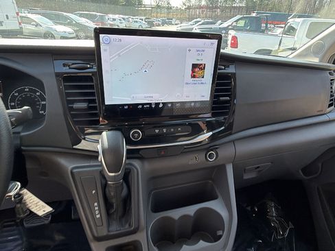 Used 2024 Ford Transit 350 XLT image 32