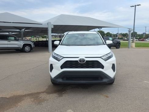 Used 2022 Toyota RAV4 XLE w/ XLE Grade Weather Package AWD/4WD image 3