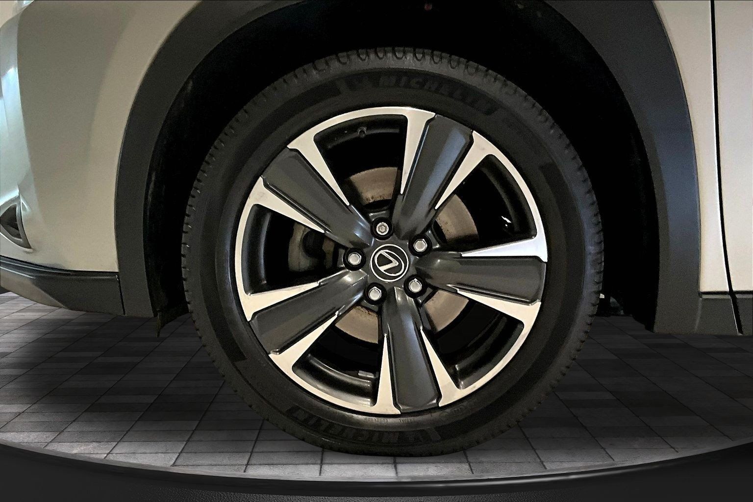 Used 2019 Lexus UX 250h w/ Accessory Package 2 AWD/4WD image 33