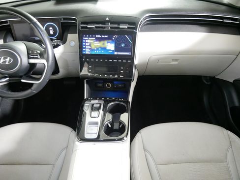 Used 2022 Hyundai Tucson Limited AWD/4WD image 10