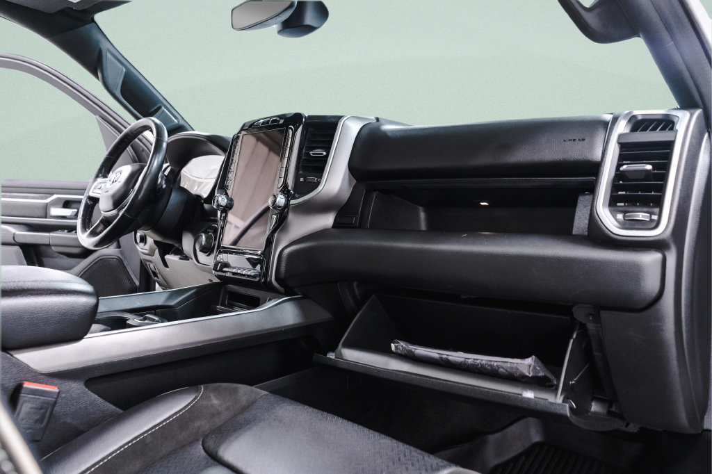 Used 2020 RAM 1500 Big Horn AWD/4WD image 12