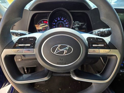 Used 2022 Hyundai Elantra SEL image 7