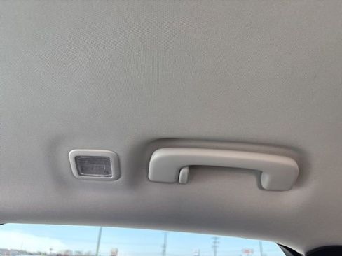 Used 2023 Ford Escape Active image 41