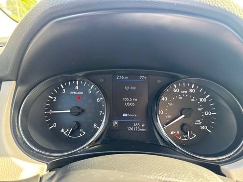 Used 2020 Nissan Rogue Sport SV FWD image 23