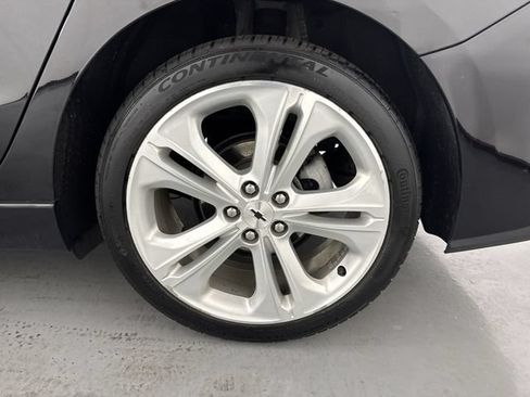 Used 2016 Chevrolet Cruze Premier FWD image 6