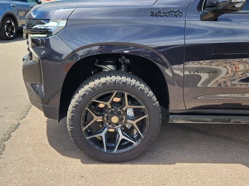 Used 2024 Chevrolet Tahoe High Country AWD/4WD image 9
