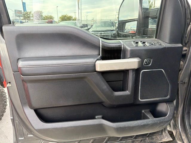 Used 2019 Ford F350 Platinum w/ Platinum Ultimate Package AWD/4WD image 15