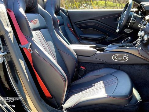 Used 2021 Aston Martin V8 Vantage Roadster image 9