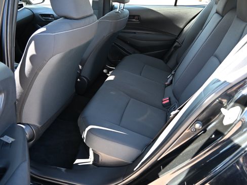 Used 2025 Toyota Corolla LE FWD image 18