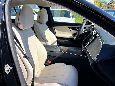 Used 2026 Mercedes-Benz E 350 4MATIC Sedan image 7