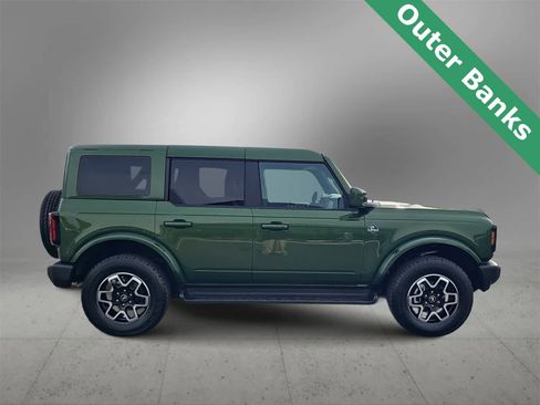 Used 2025 Ford Bronco Outer Banks image 9