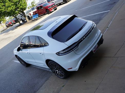 Used 2024 Porsche Macan S AWD/4WD image 12