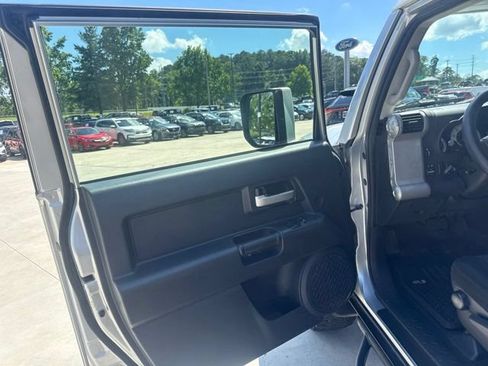 Used 2008 Toyota FJ Cruiser 4WD image 30