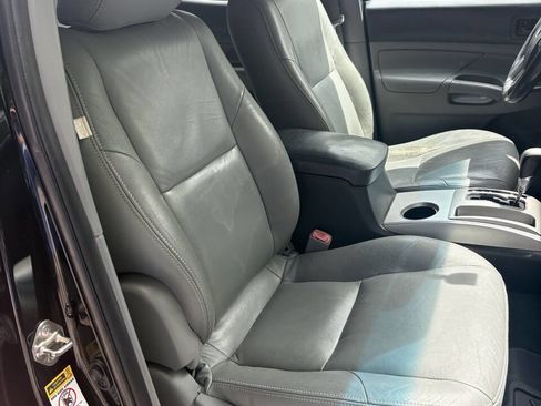 Used 2015 Toyota Tacoma PreRunner w/ SR5 Package RWD image 37