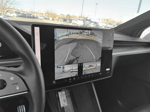 Used 2023 Tesla Model X image 19