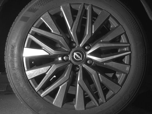 Used 2025 Nissan Altima 2.5 SV image 15