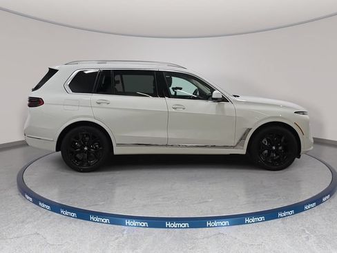 Certified 2025 BMW X7 xDrive40i w/ Climate Comfort Package AWD/4WD image 4