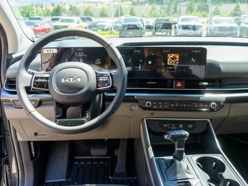 New 2026 Kia Carnival image 15