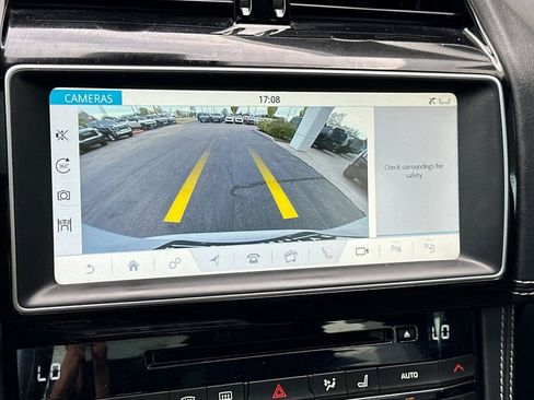 Used 2017 Jaguar F-PACE S AWD/4WD image 21