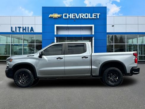 Used 2023 Chevrolet Silverado 1500 ZR2 w/ Technology Package AWD/4WD image 5