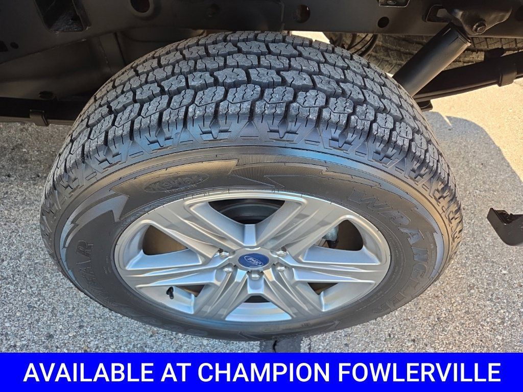 Used 2019 Ford F150 XLT w/ Equipment Group 302A Luxury AWD/4WD image 11