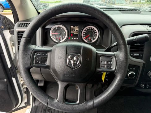 Used 2018 RAM 3500 Tradesman w/ Chrome Appearance Group AWD/4WD image 12