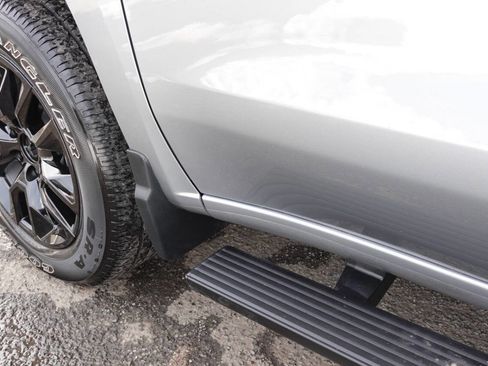 Used 2023 Chevrolet Silverado 1500 Custom image 12