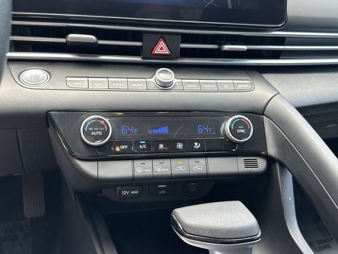 Used 2024 Hyundai Elantra SEL FWD image 26