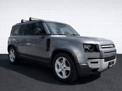 Used 2020 Land Rover Defender 110 SE image 3