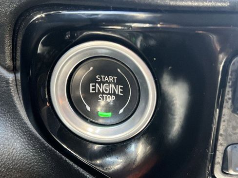 Used 2022 Chevrolet Silverado 1500 LTZ w/ LTZ Premium Package image 16