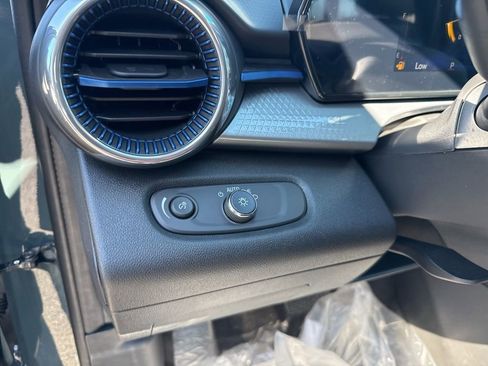 New 2026 Chevrolet Trax LT image 27