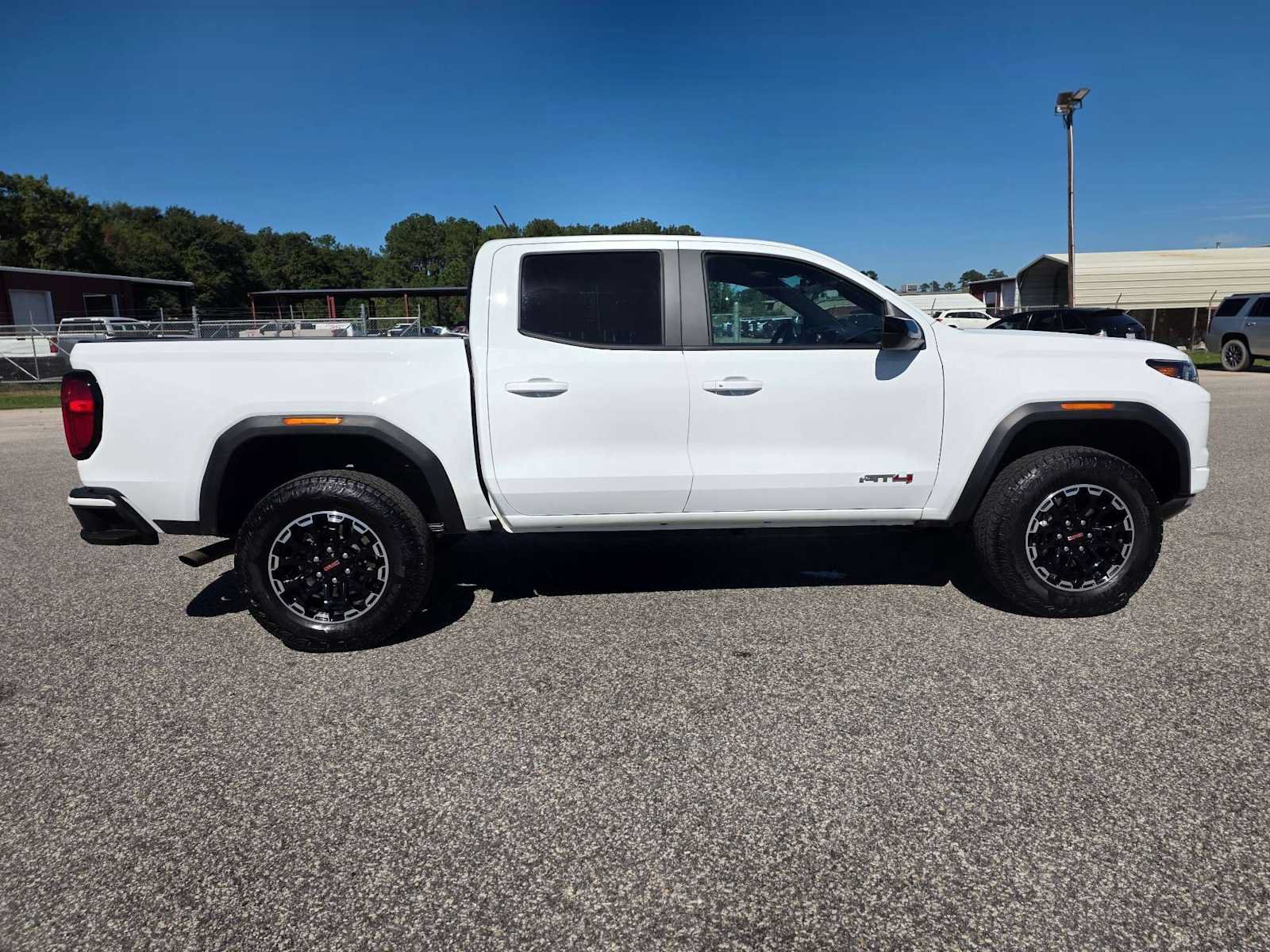 Used 2026 GMC Canyon AT4 AWD/4WD image 38