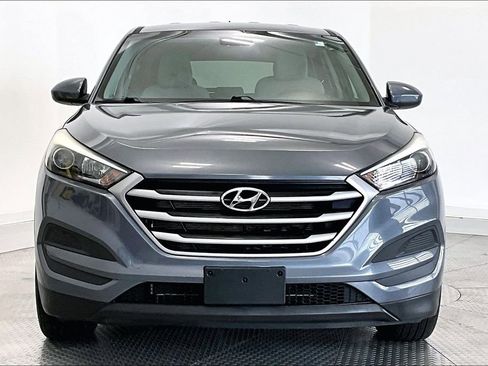 Used 2018 Hyundai Tucson SE AWD/4WD image 3