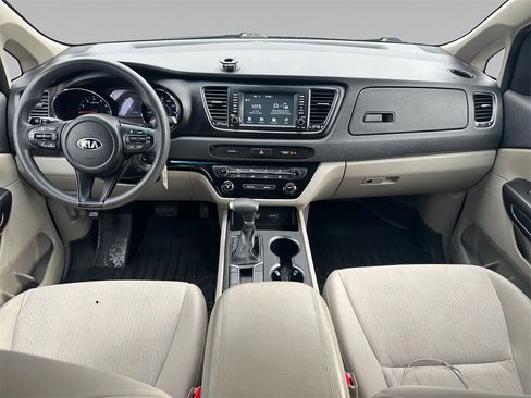 Used 2020 Kia Sedona LX image 12