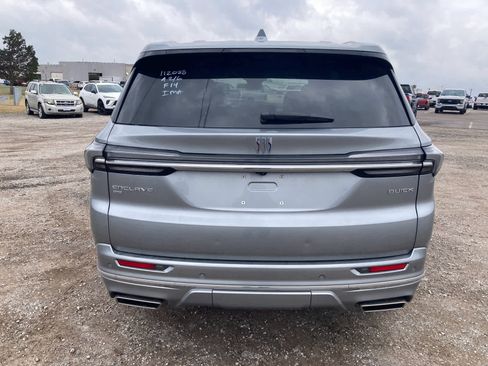 Used 2025 Buick Enclave Avenir w/ Super Cruise Package image 7
