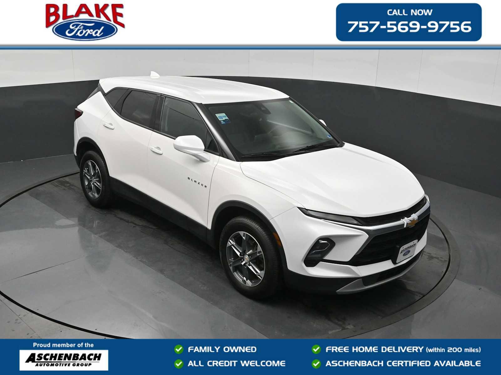 Used 2023 Chevrolet Blazer LT AWD/4WD image 1