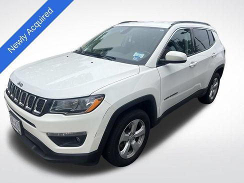 Used 2019 Jeep Compass Latitude AWD/4WD image 1