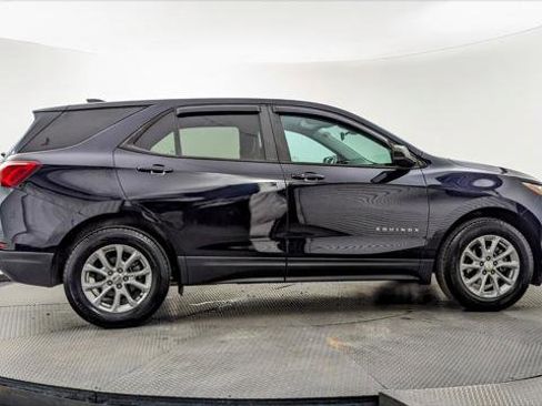 Used 2020 Chevrolet Equinox LS w/ LS Convenience Package image 9
