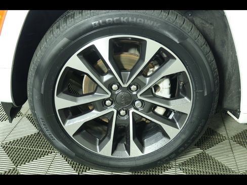 Used 2022 Jeep Grand Cherokee Overland w/ Luxury Tech Group IV image 15