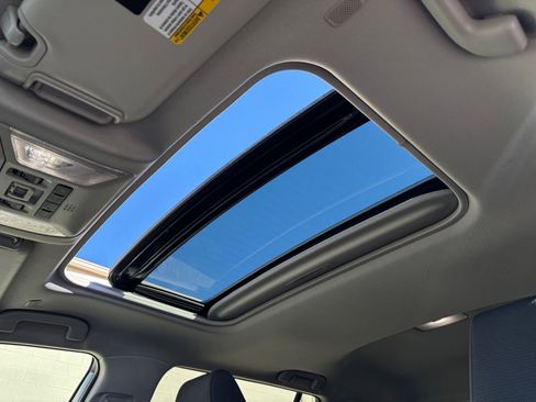 Used 2025 Toyota RAV4 XLE image 29