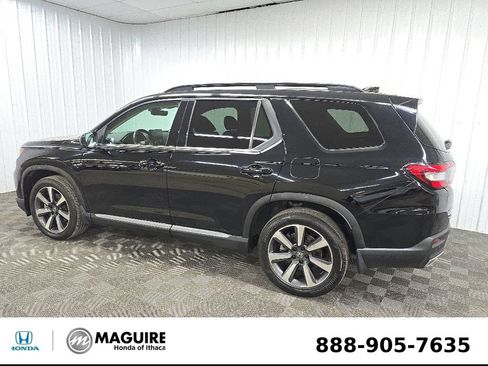 Used 2024 Honda Pilot Elite image 4